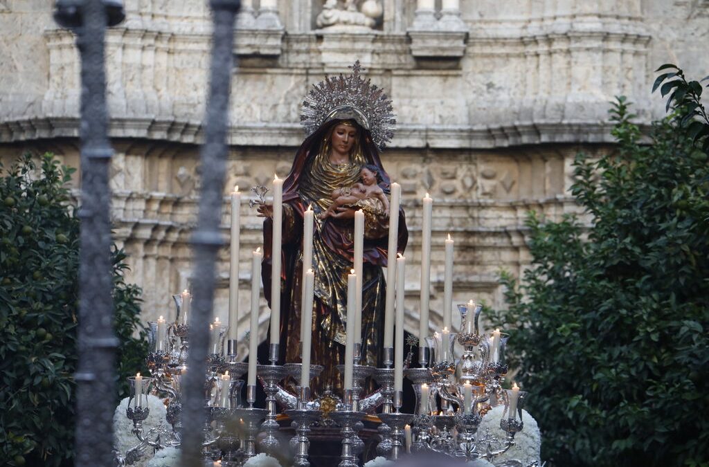 Solemne Procesión de Nuestra Señora del Amparo