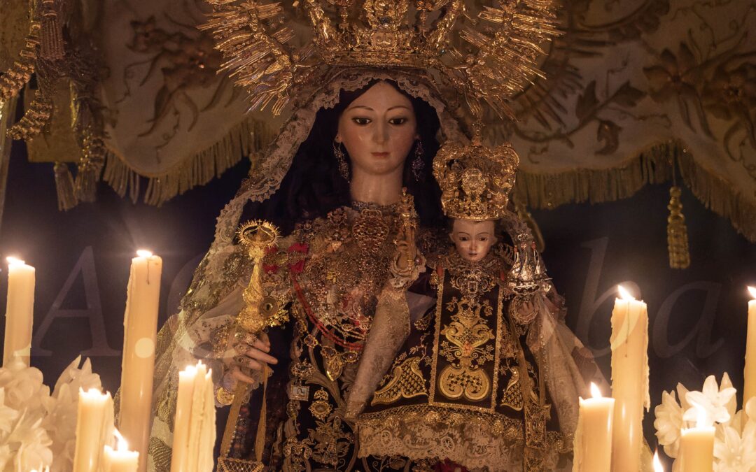 Exaltación a Nuestra Señora del Carmen Coronada
