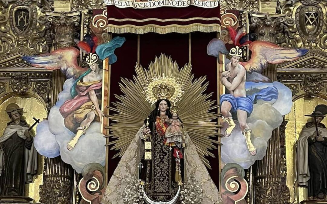 Salutación a Nuestra Señora del Carmen Coronada