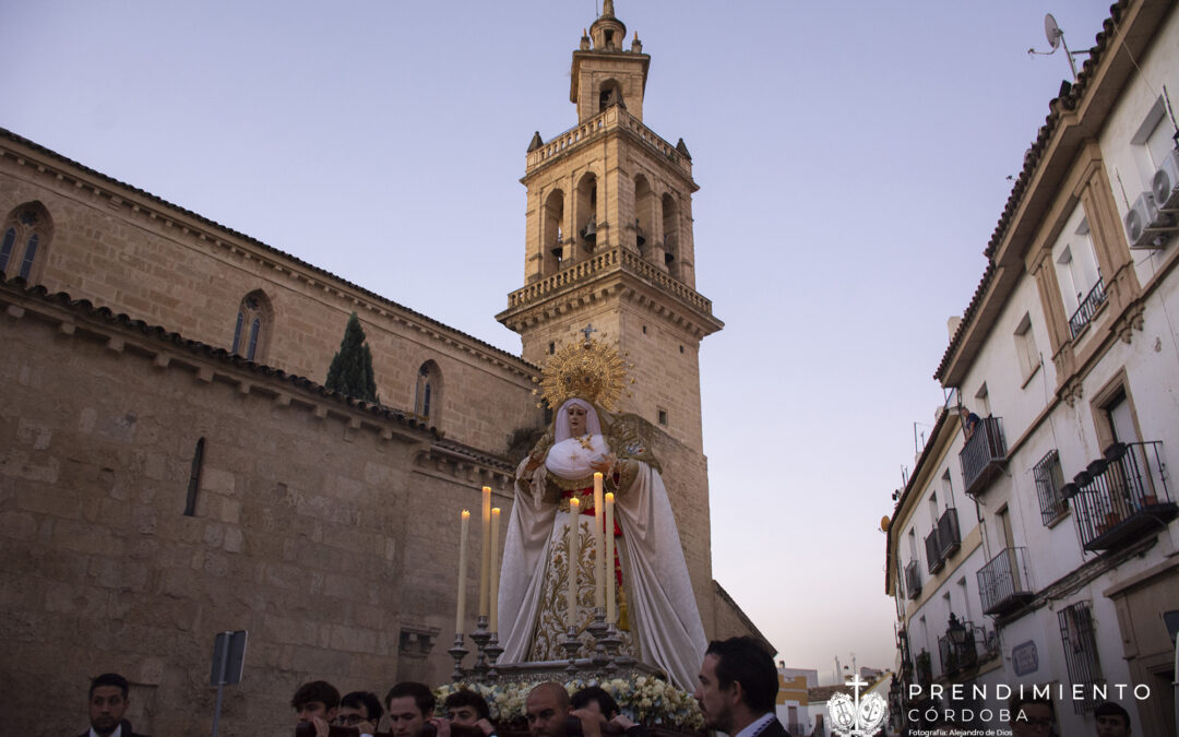 Rosario de la Aurora de Nuestra Señora de la Piedad