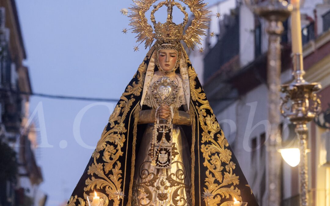 Rosario Vespertino presidido por Nuestra Señora Madre de Dios en sus Tristezas