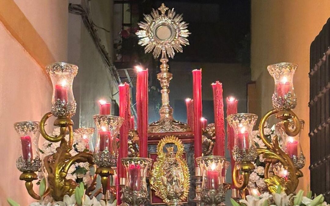 Triduo en honor del Santísimo Sacramento de la Hermandad de las Penas de Santiago