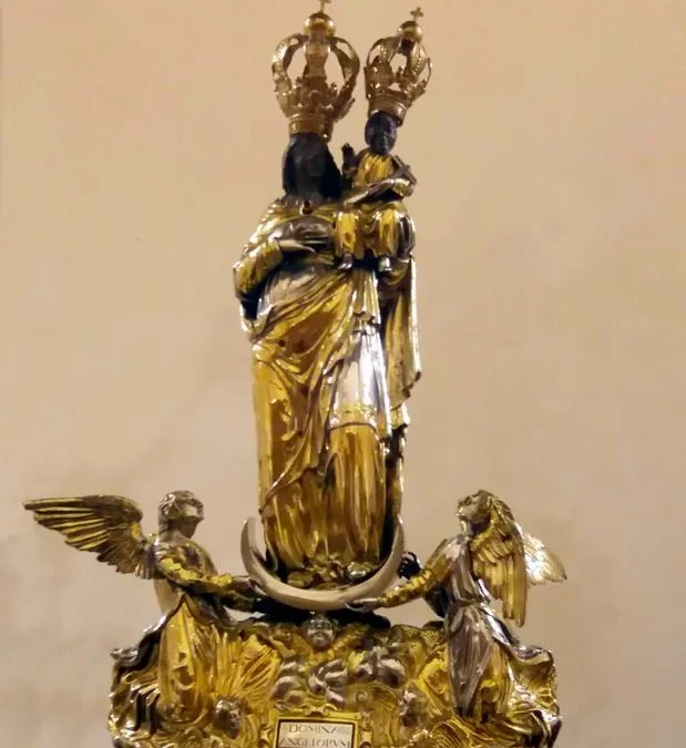 Solemne Fiesta de Regla ante la Primitiva imagen de la Virgen de Villaviciosa