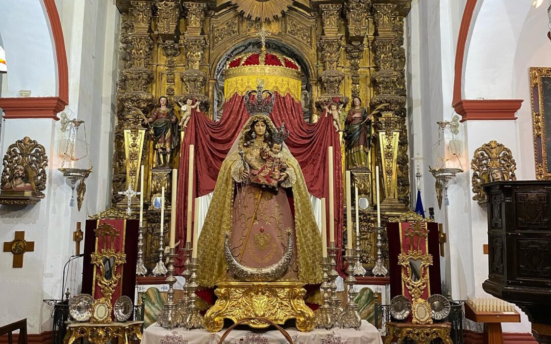 Ofrenda de frutos y alimentos a Nuestra Señora del Socorro Coronada y paso bajo el manto