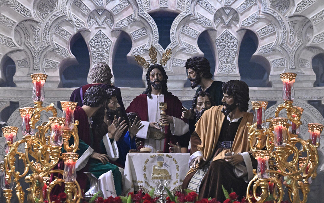 Traslado de vuelta de la Hermandad de la Sagrada Cena Magno Vía Crucis «Córdoba, Vía Sacra de Occidente»