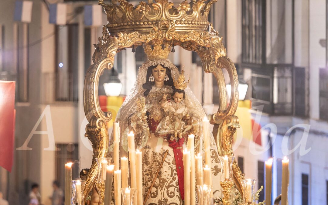 Procesión de Nuestra Señora del Socorro Coronada