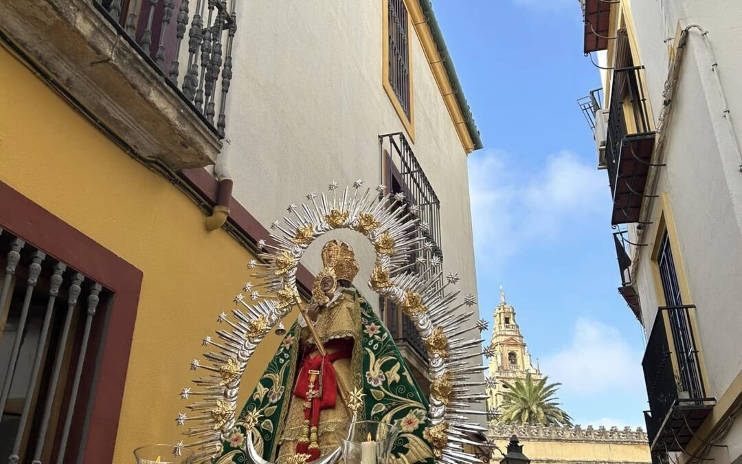 Rosario de la Aurora presidido por Nuestra Señora de la Cabeza