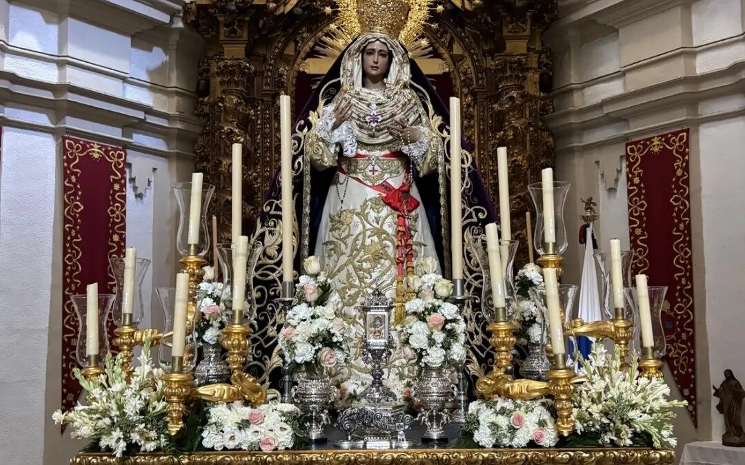 Rezo del Santo Rosario con María Santísima de la Amargura