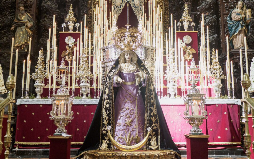 Besamanos de Nuestra Señora del Desconsuelo en su Soledad