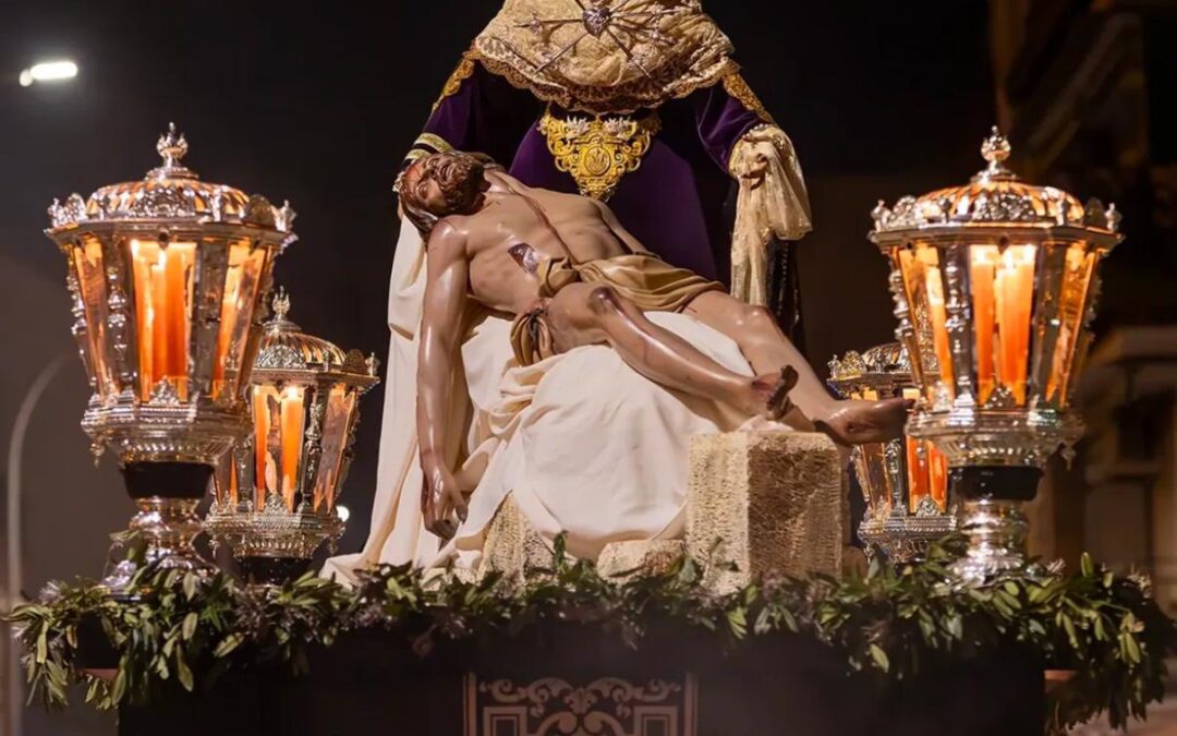 Estación de Penitencia de la Pro Hermandad del Traslado al Sepulcro