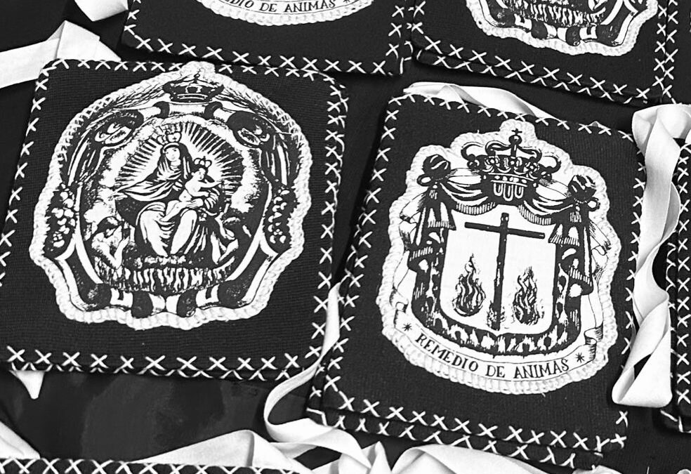 Bendición e imposición del Santo Escapulario de la Hermandad del Remedio de Ánimas