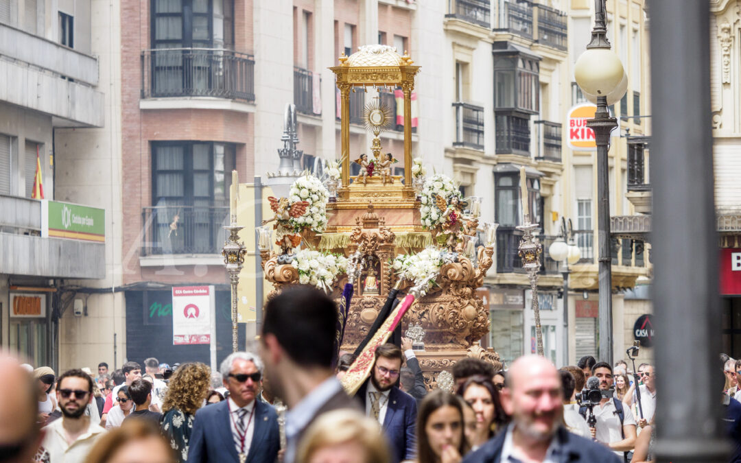 Igualá y Ensayo de costaleros del Corpus Christi de la Parroquia de la Trinidad