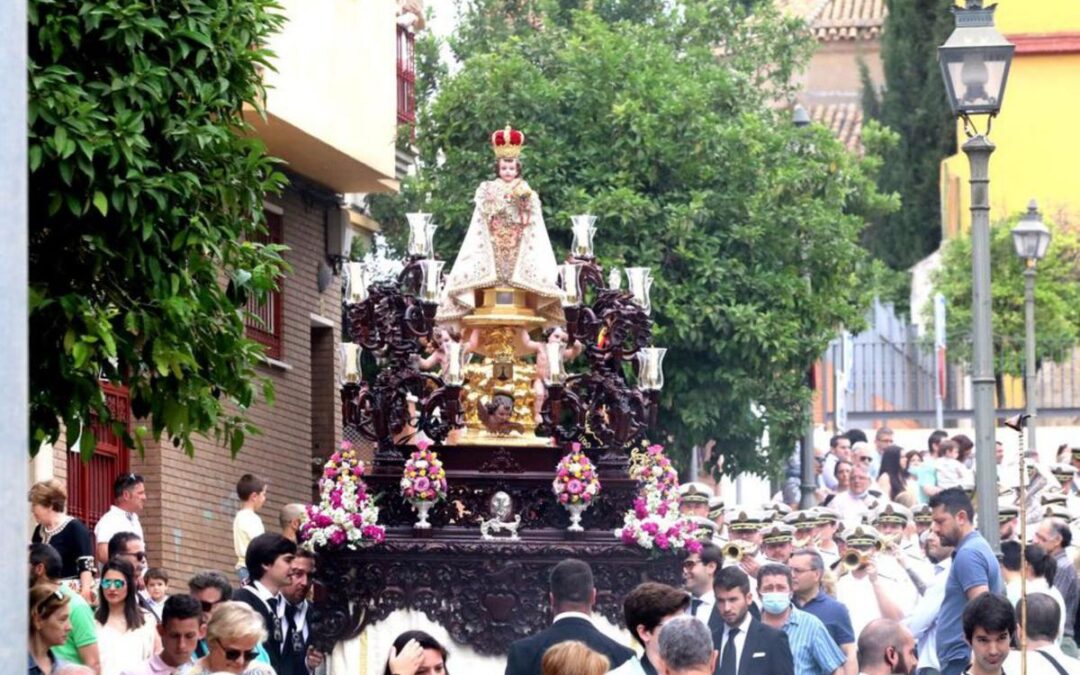 Procesión del Milagroso Niño Jesús de Praga