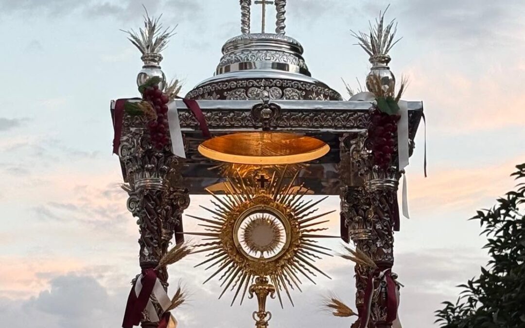 Procesión de su Divina Majestad de la Hermandad de la Vera Cruz