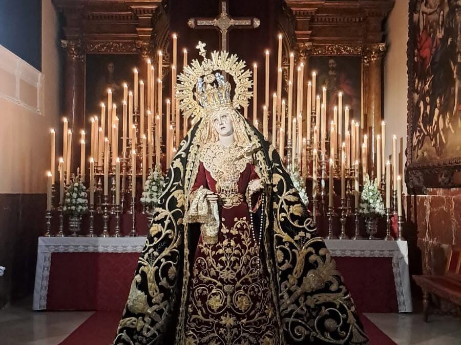 Veneración de los fieles a María Santísima Nazarena